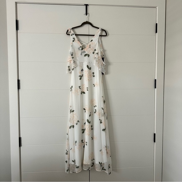 Lulus ruffle over the shoulder floral maxi dress - Picture 1 of 5